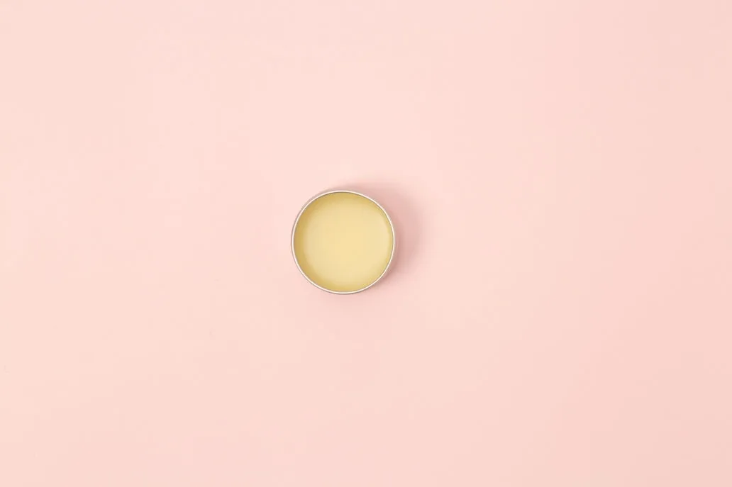 LOVELY - Lip Balm - Carmel Latte